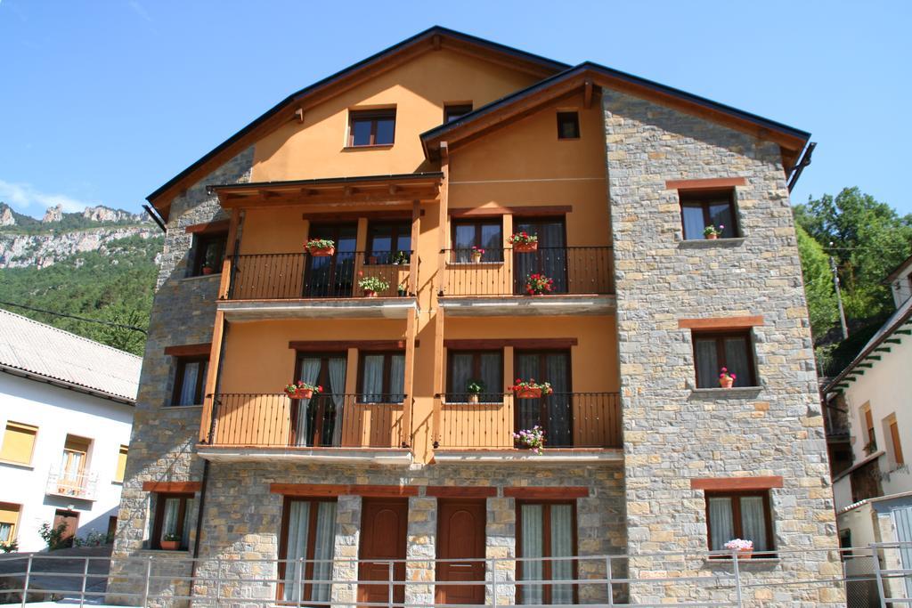 Apartamentos Mobison Salinas de Bielsa Exterior foto